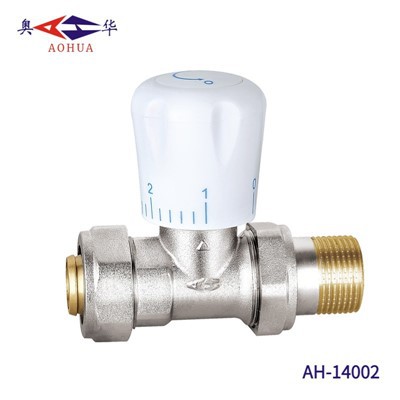 Taisns manuālais radiatora vārsts